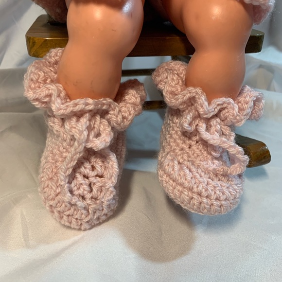 0-3 months Handmade Crocheted Pink Baby Set - Picture 8 of 8